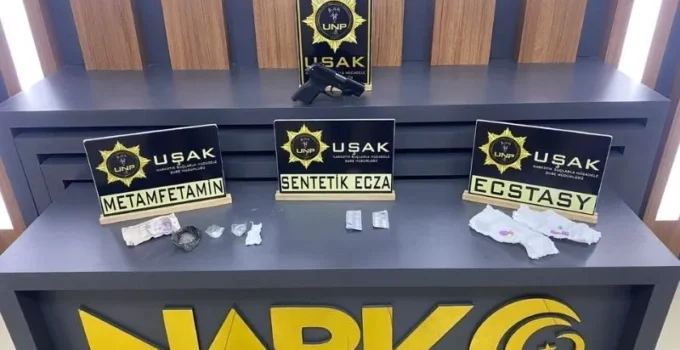 Uşak’ta binlerce hap ele geçirildi 3 kişi tutuklandı