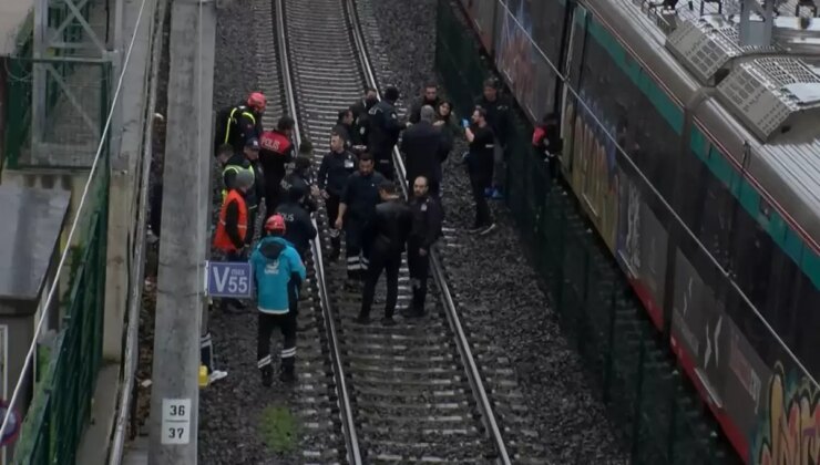 Marmaray’da feci olay: Raylara atlayan kişi hayatını kaybetti