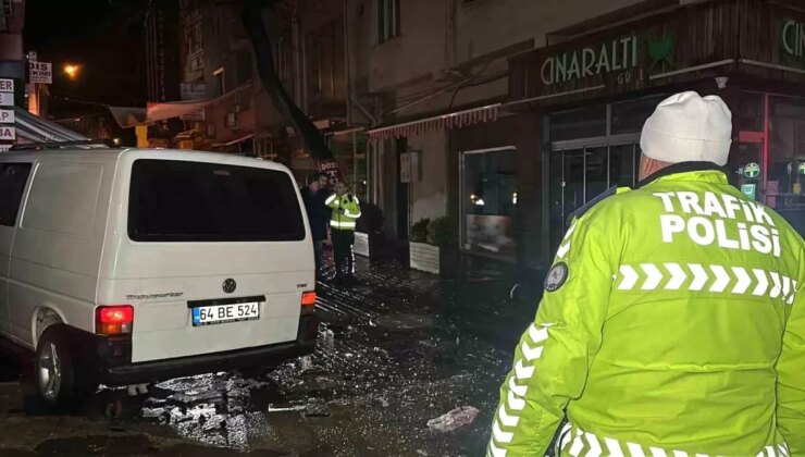 Uşak’ta Trafik Kazasında 2 Kişi Yaralandı