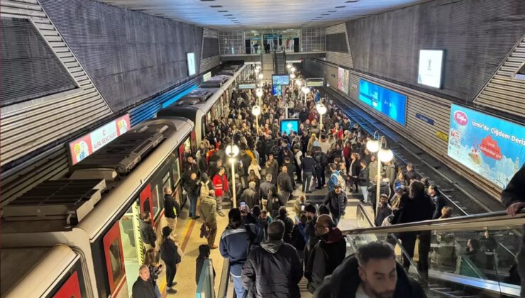 İzmir’de otobüs şoförleri kontak kapattı, ulaşım felç oldu