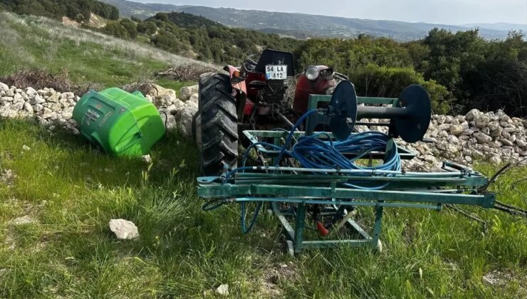 Uşak’ta Traktör Kazası: Bir Kişi Ağır Yaralandı