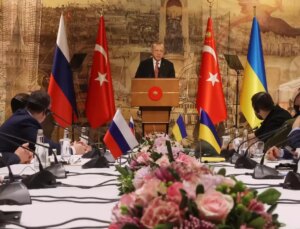 Dünyanın gözü bu zirvede! Rus heyeti İstanbul’a ulaştı