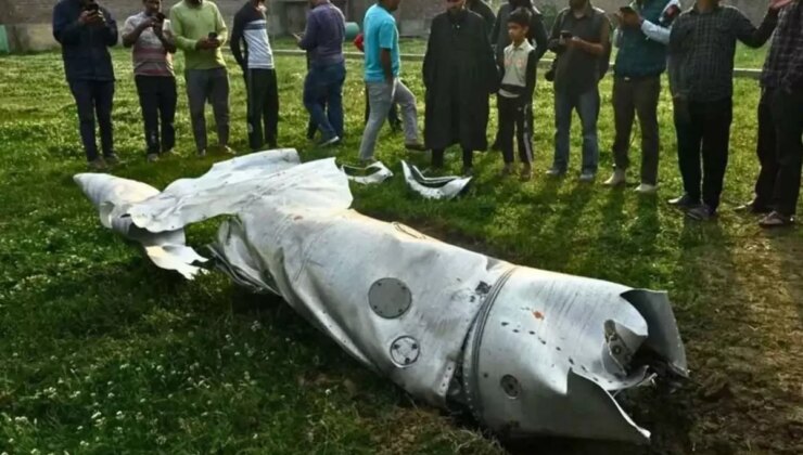 Pakistan, Hindistan’a ait İsrail yapımı 77 SİHA’yı düşürdü